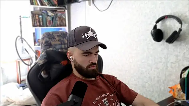 _Serious_Man webcam