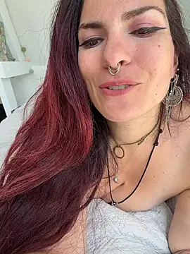 LunaMoongirl webcam
