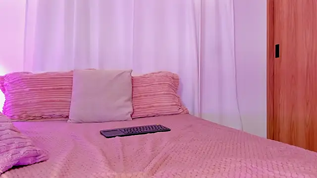 Aishapeyton_ webcam