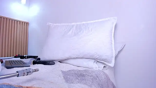 Sarita__Gomez webcam