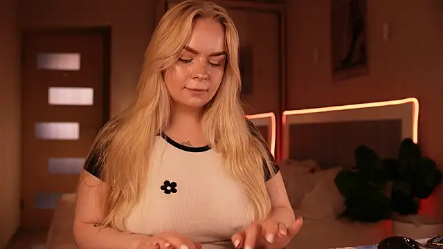 LisaLove3 webcam