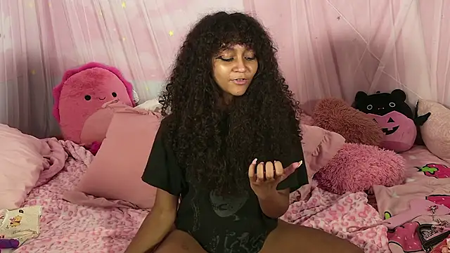 mia_hart webcam