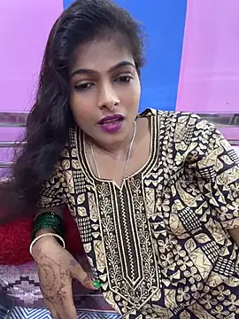 SUZY_QUEEN01 webcam