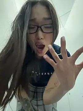 trytomakememoam webcam