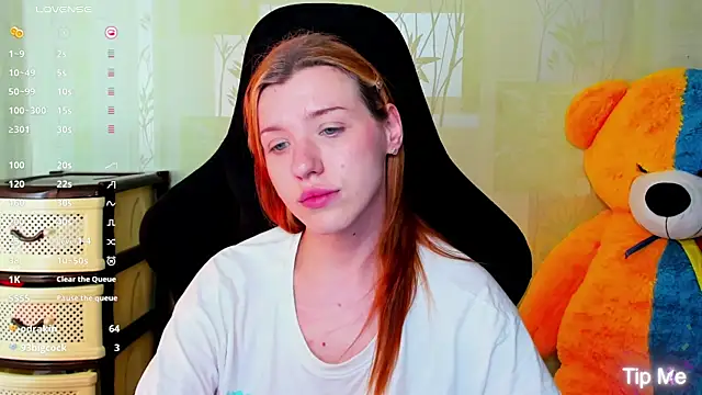 MeganNewCat webcam