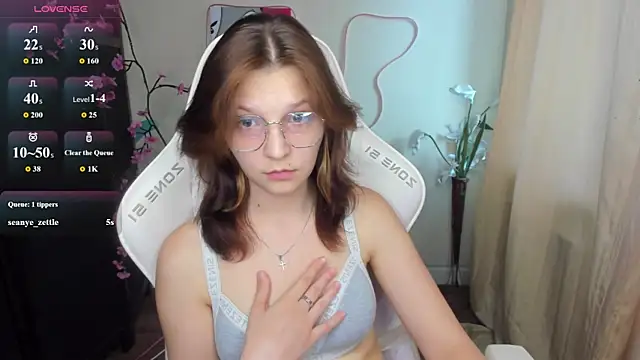 AudreyyKim live cam on StripChat