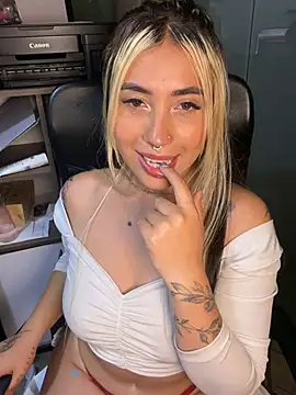 ManuelaVeeleez webcam