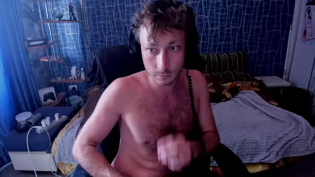 CuteBoy228 webcam