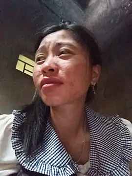 Hily_wet live cam on StripChat