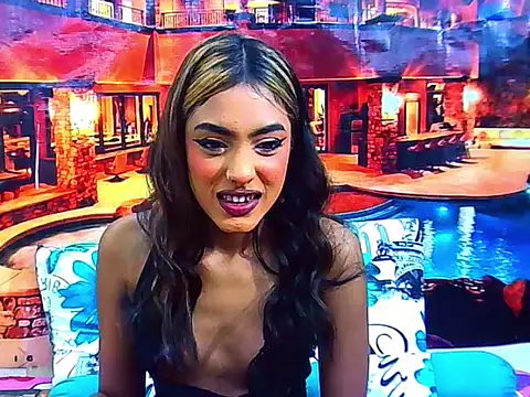 IndianPretty14u2Luv webcam