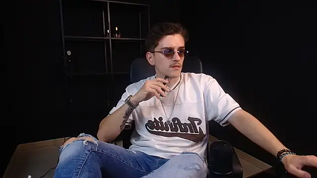 FelixStarkk live cam on StripChat
