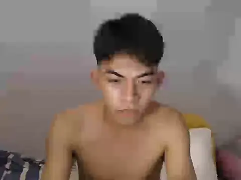 Urhotsilverboy webcam