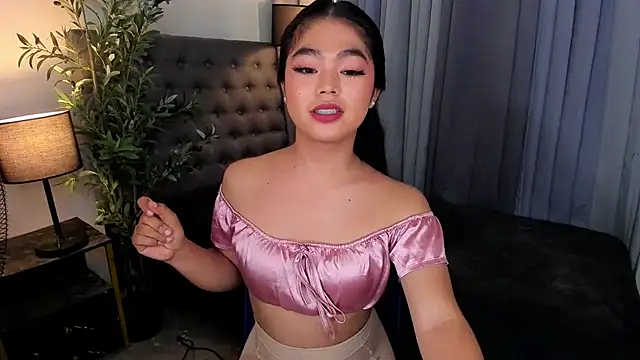 AsianHugecockAnna live cam on StripChat