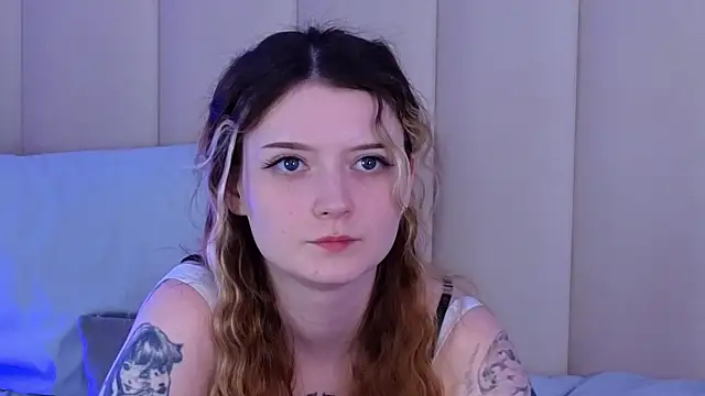 AlyssFrost webcam