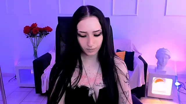 monicalowes - MonicaLowes's free webcam - UK Sex Cams