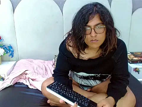 jessie_dark30 webcam
