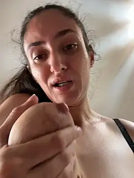 Almmaxxxx live cam on StripChat