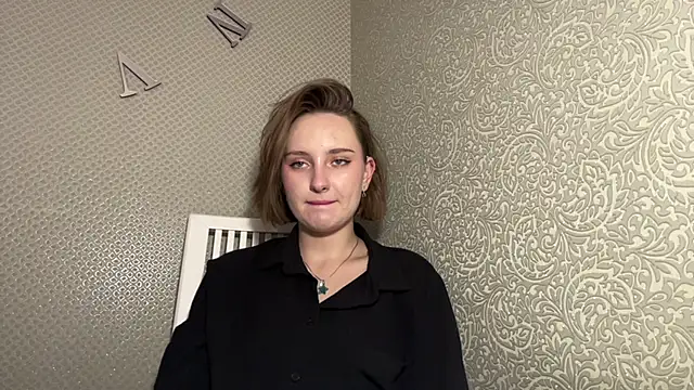 LovieClausing live cam on StripChat