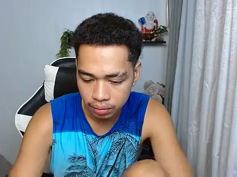 curlyasian_njxx webcam