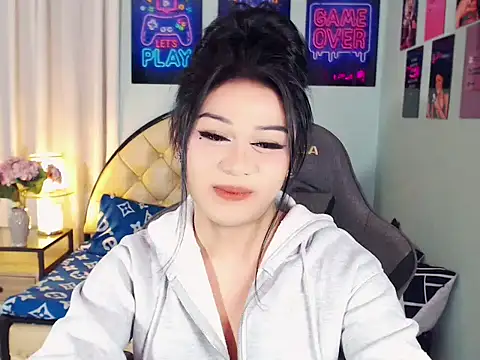 SexxyTsLoverr webcam
