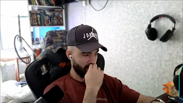 _Serious_Man webcam