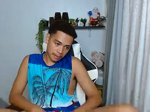 curlyasian_njxx webcam