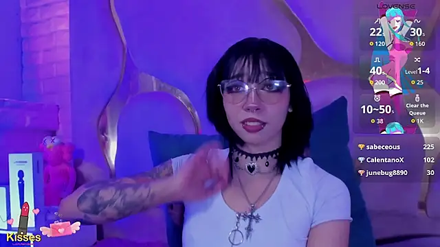 NaniiSisy webcam