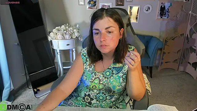 MartaEdams webcam