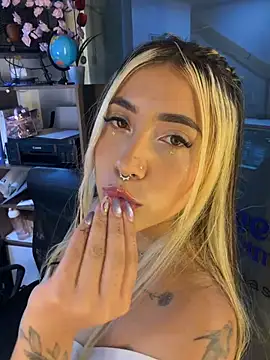 ManuelaVeeleez webcam