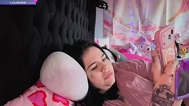 BigBootyHolly