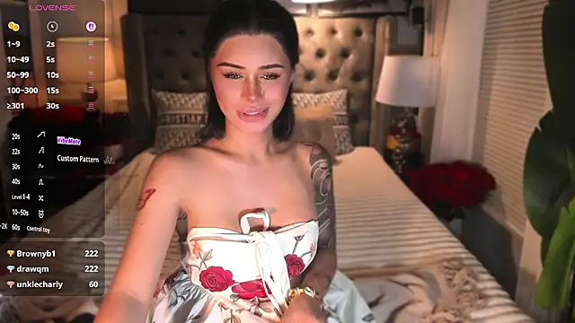 ParisianDoll webcam