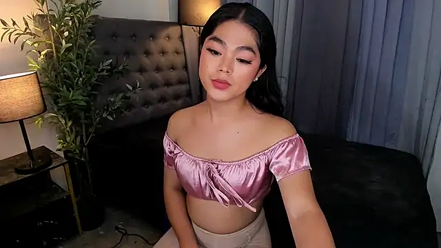 AsianHugecockAnna webcam