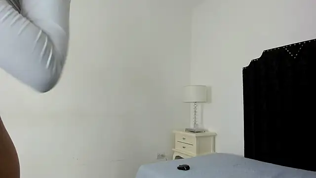naia_cox webcam