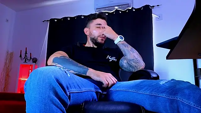 MightyAaron66 webcam