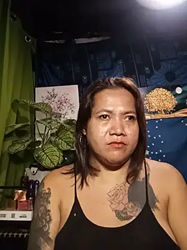 TabooSHOWgirl18 webcam