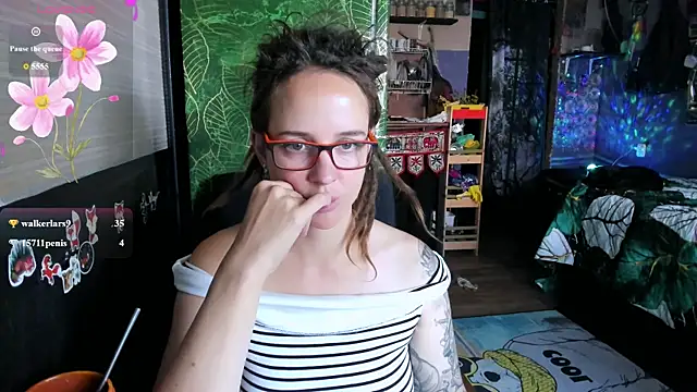 LisaFoxy_y webcam