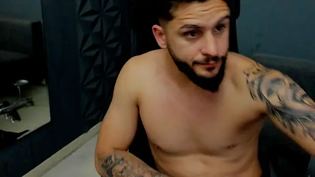 TroyWadee webcam