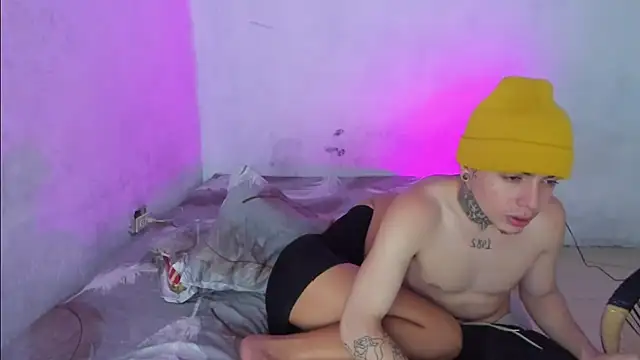 ToxicLoversX webcam