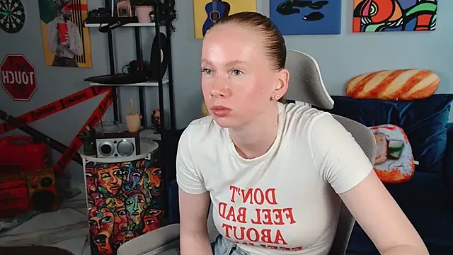 BellaRosewood webcam