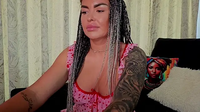 SiennaLove888 webcam