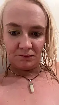 SugarTits199869 webcam