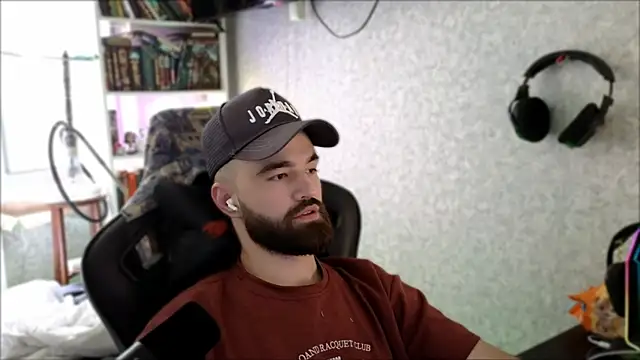 _Serious_Man webcam