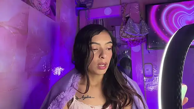 Skye_Moore webcam