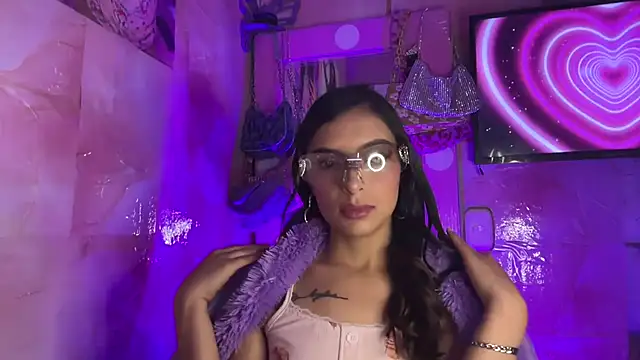 Skye_Moore webcam