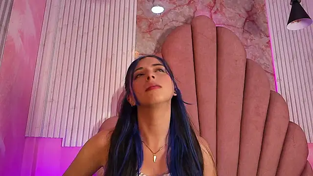 Kyomi_Hunt webcam