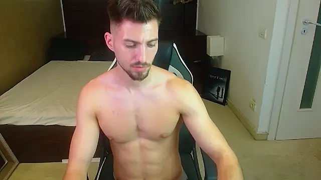 felixrook (M young) - Naked flex show!