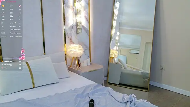 Lili_Lohan live cam on StripChat