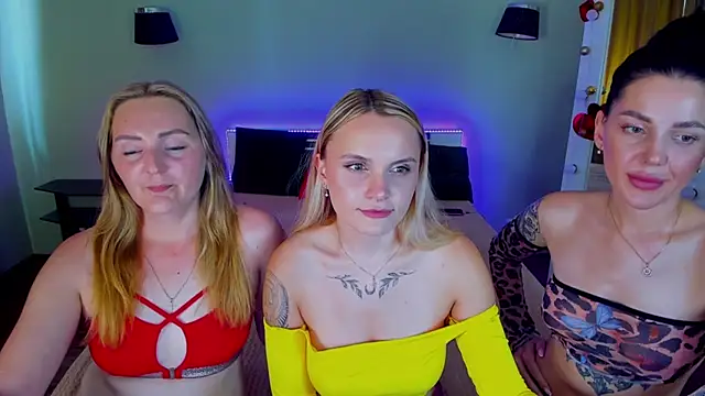 MagicEyess live cam on StripChat