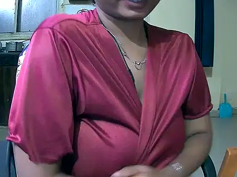 Ruhi_Hotty webcam