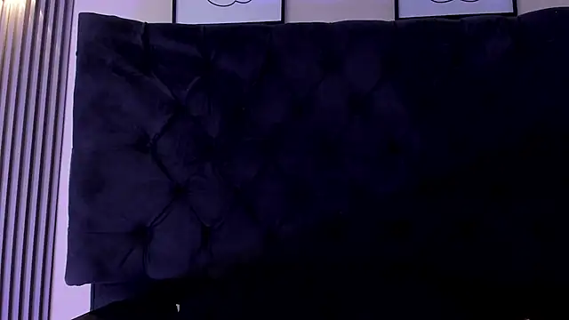 Alice_Jhons webcam